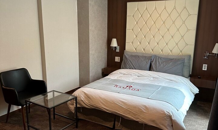 room detail thumbnail 0