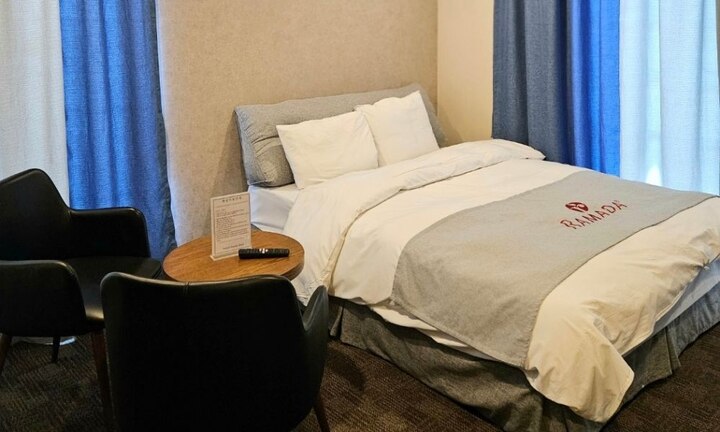 room detail thumbnail 0