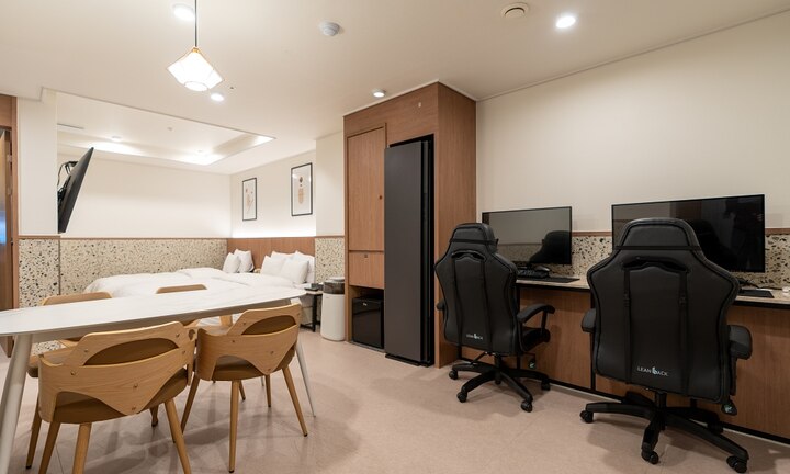 room detail thumbnail 0