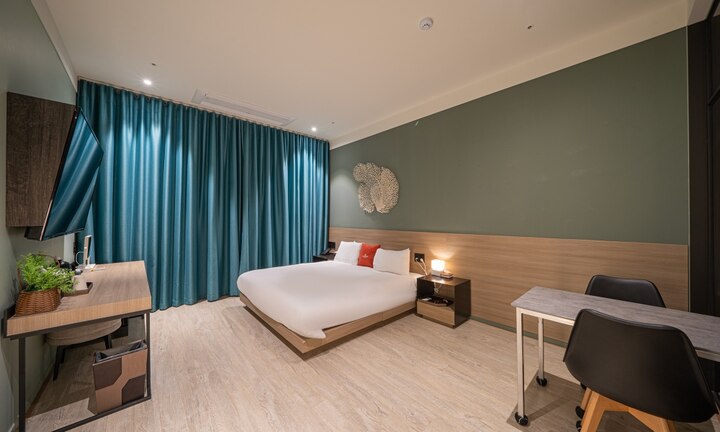 room detail thumbnail 0