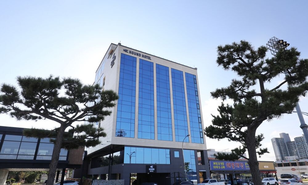 포항 하운드호텔 송도해수욕장점 외관