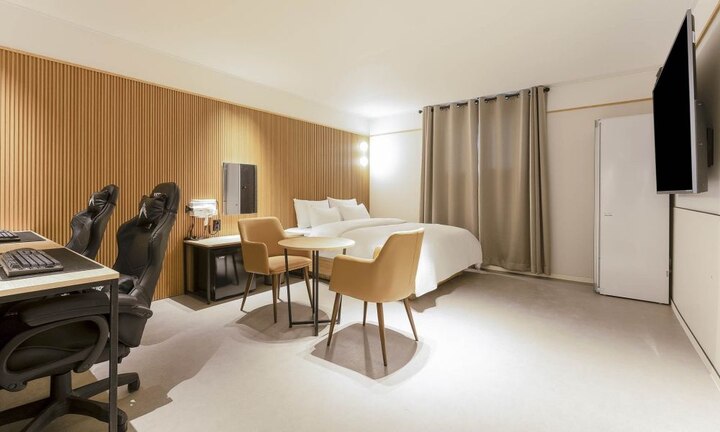 room detail thumbnail 0