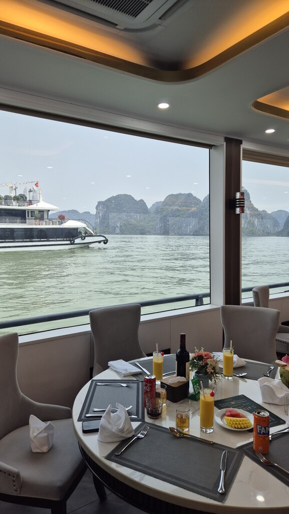 한국어 하롱베이 당일 크루즈 (Korean Halong Bay Tour) 여행자 후기 사진 2